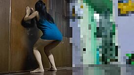 Isn't this big ass college girl's home workout making you want to join her sweaty session?